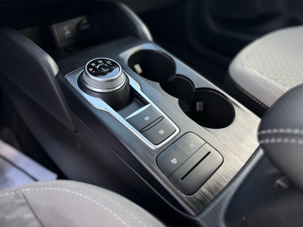 2022 Ford Escape SE photo 21