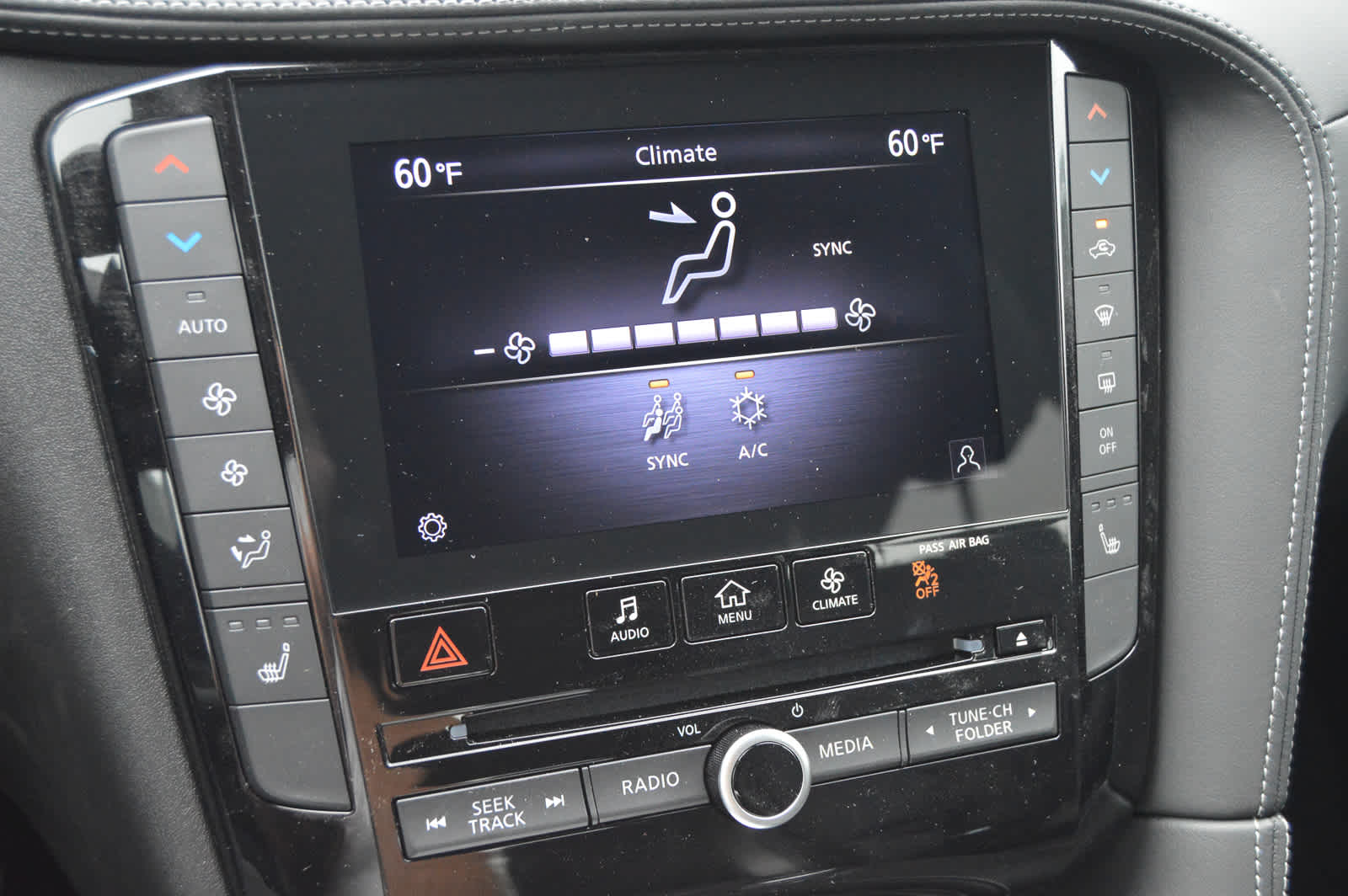 2025 Infiniti QX50 Luxe AWD photo 10