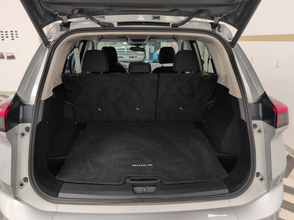 2024 Nissan Rogue SV photo 22