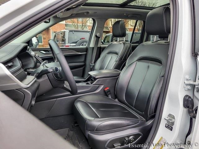 2023 JEEP GRAND CHEROKEE - Image 8