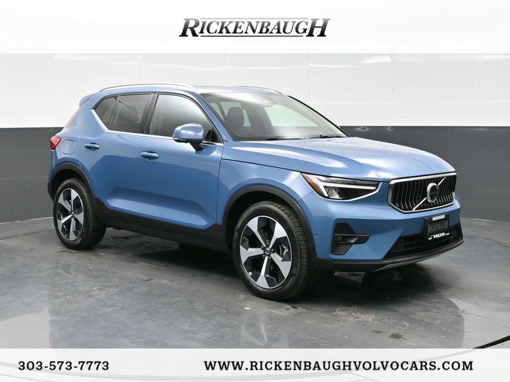 2025 Volvo XC40 Plus's photo