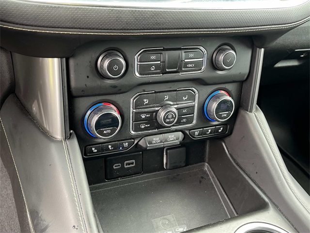2023 Chevrolet Suburban Premier photo 34