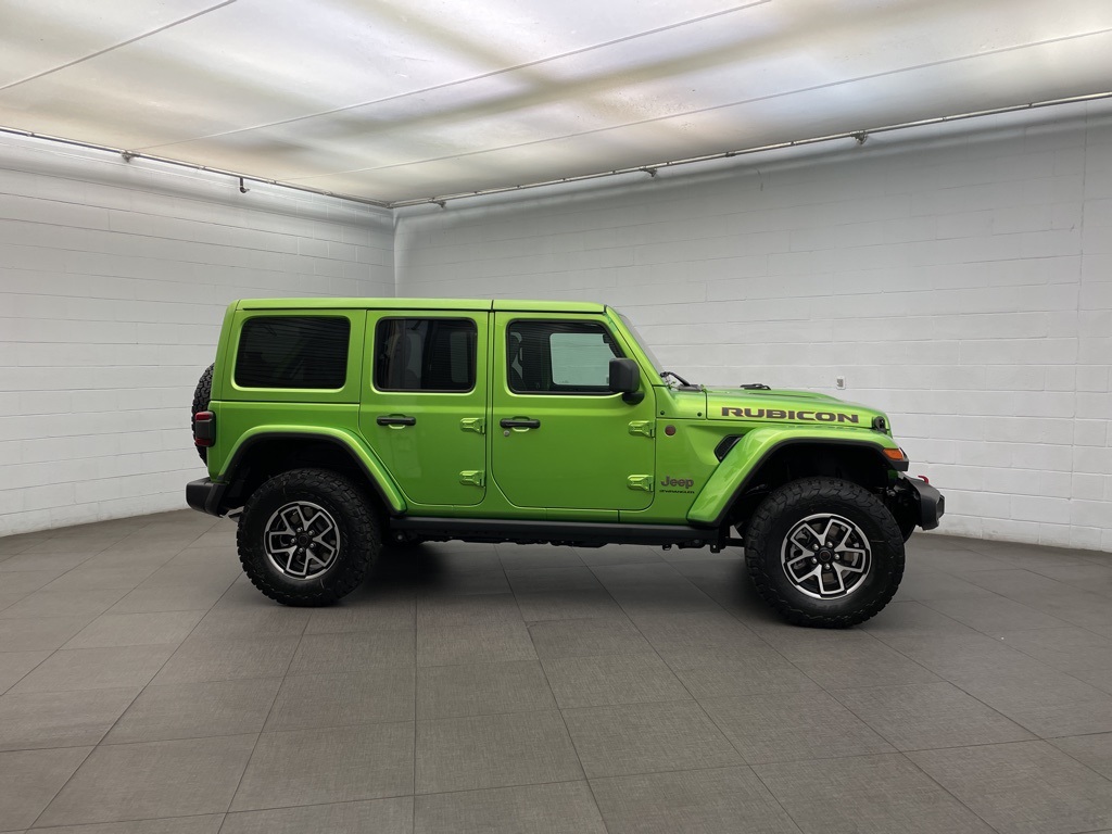 2025 Jeep Wrangler Rubicon photo 2