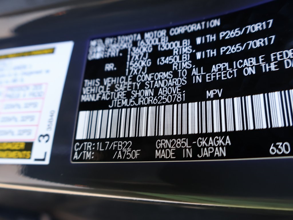 2024 Toyota 4Runner SR5 photo 36