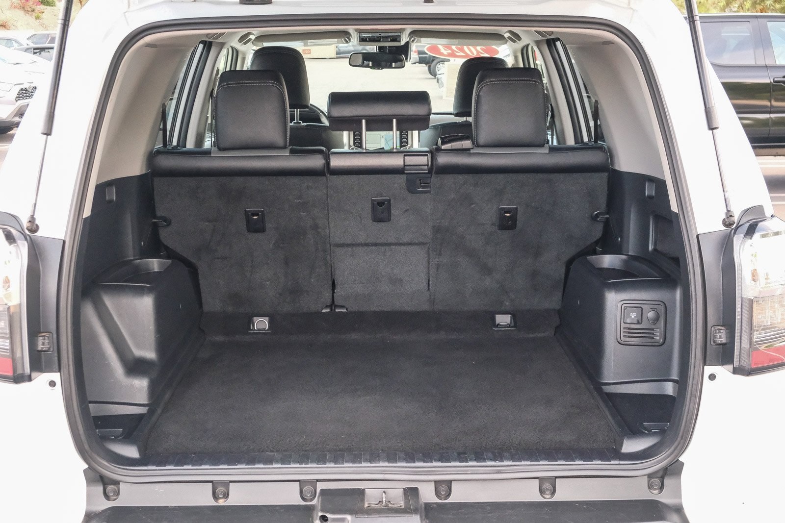 2024 Toyota 4Runner SR5 Premium photo 19