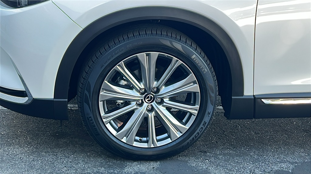 2023 Mazda CX-9 Signature photo 2