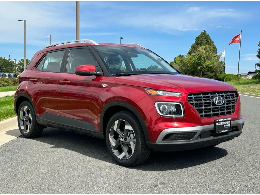 2024 Hyundai Venue Limited photo 3