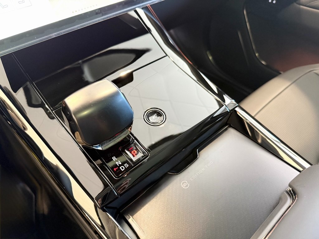 2025 Land Rover Range Rover Sport photo 14