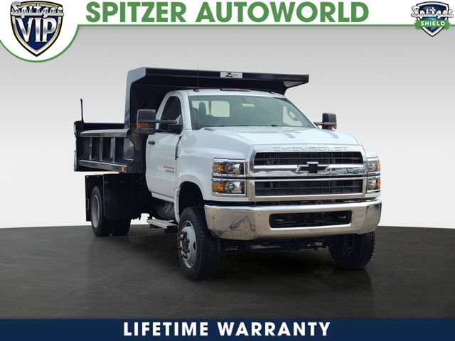 2024 Chevrolet Silverado 4500 Medium Duty Chassis Cab Work Truck's photo