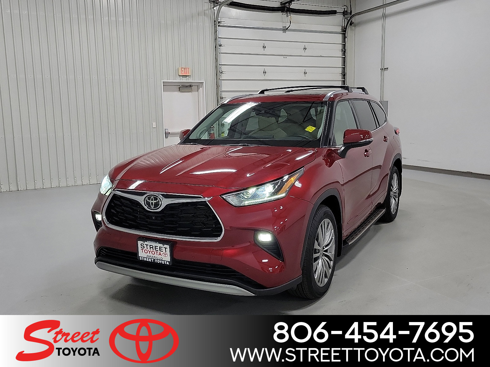 2021 Toyota Highlander Platinum's photo