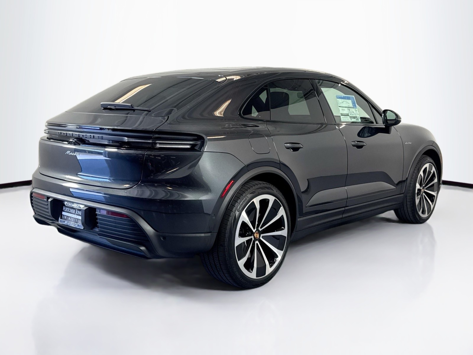 2025 Porsche Macan Electric photo 9