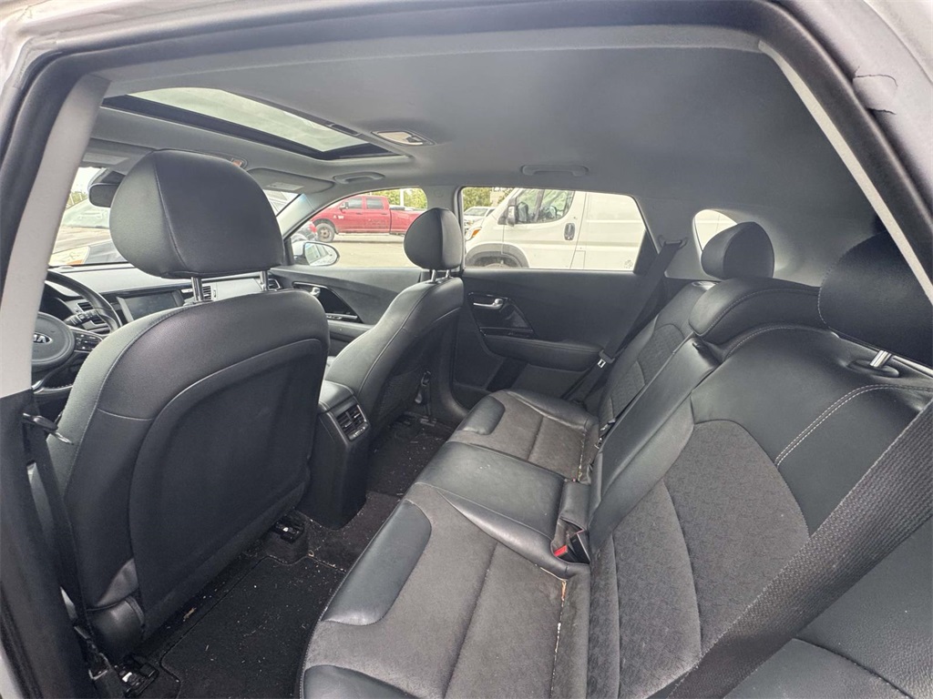 2017 Kia Niro EX photo 6