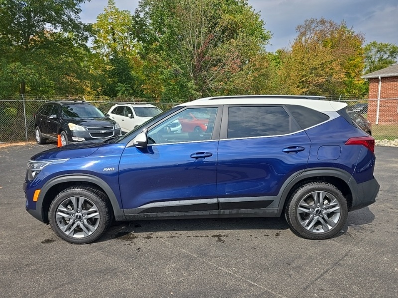 2022 Kia Seltos S photo 3