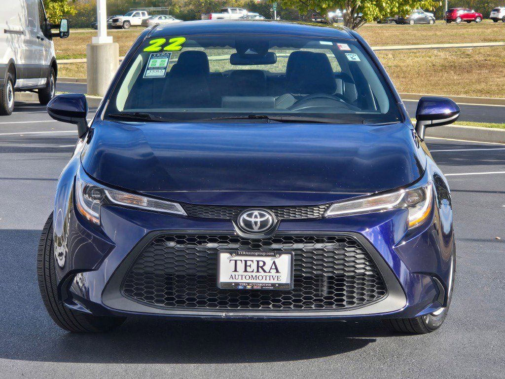 Used 2022 Toyota Corolla LE with VIN 5YFEPMAE9NP357452 for sale in Plano, IL