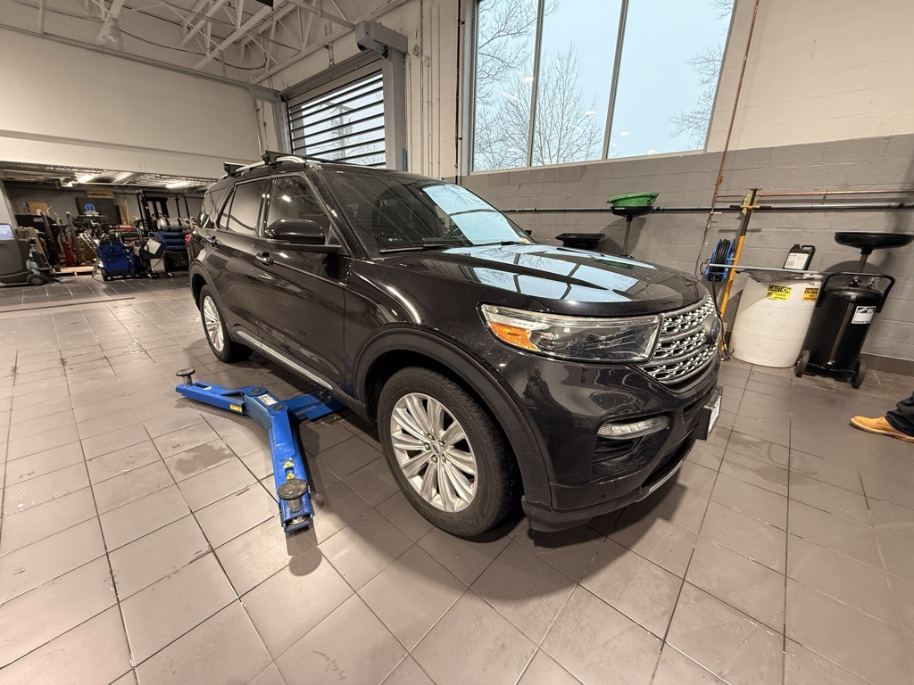 2020 Ford Explorer Limited's photo
