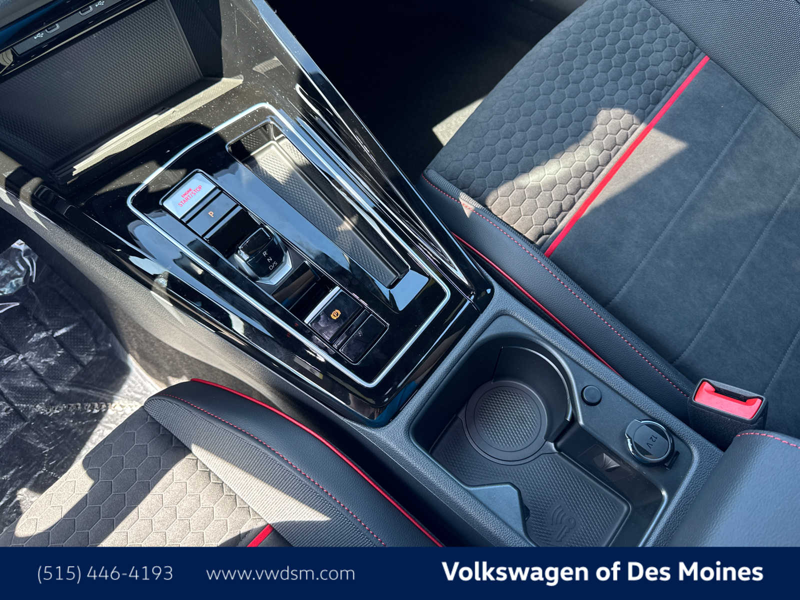 2025 Volkswagen Golf GTI SE photo 15