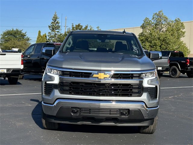 2026 Chevrolet Silverado 1500 LT photo 2