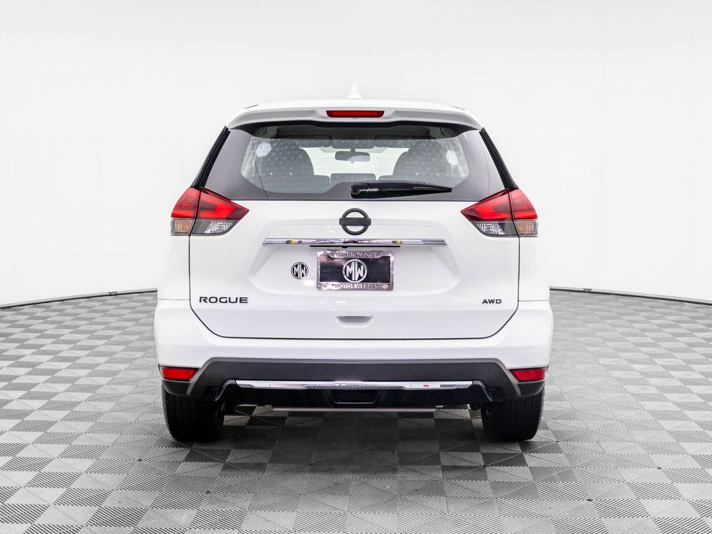 2018 Nissan Rogue S photo 2