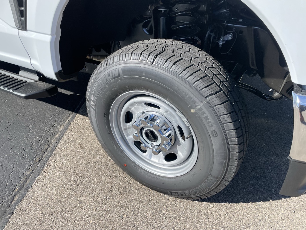 2026 Ford F-250 XL photo 3