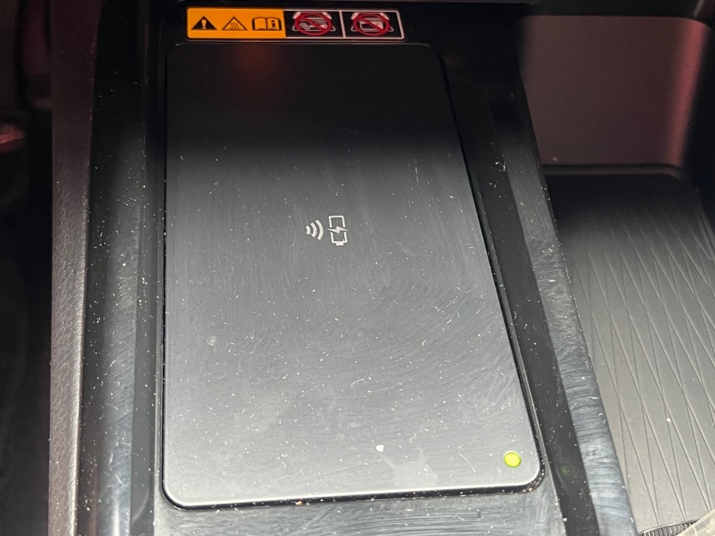 2025 Toyota Camry LE photo 4