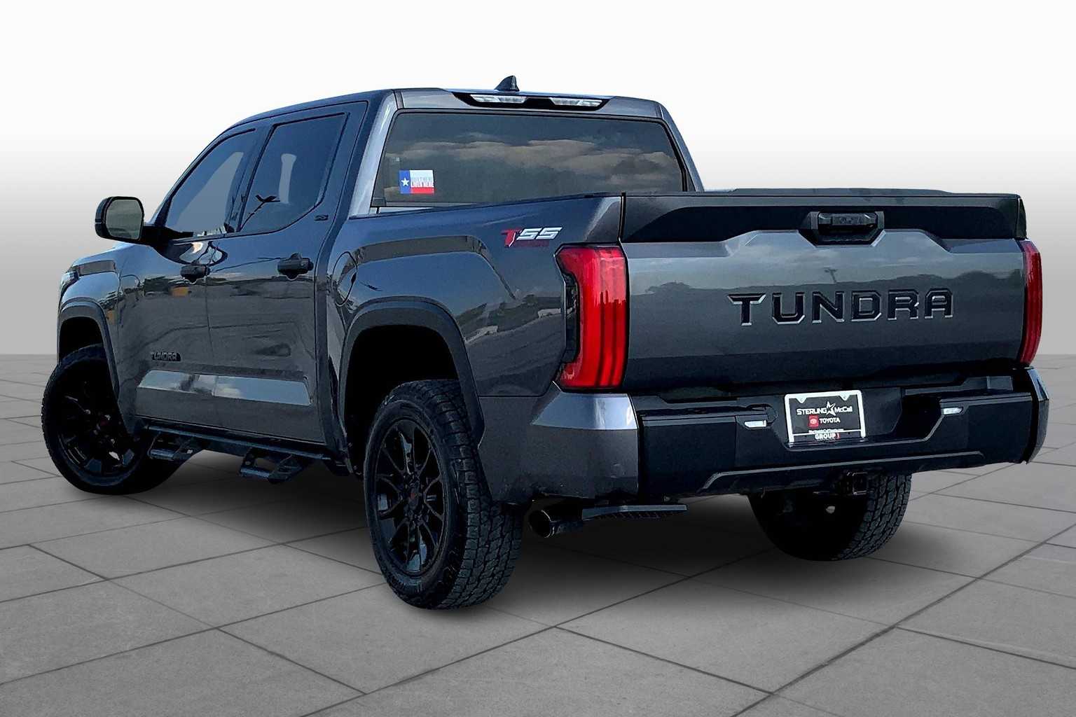 2023 Toyota Tundra SR5 CrewMax photo 11