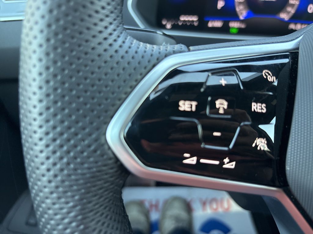 2024 Volkswagen Tiguan SE R-Line Black photo 34