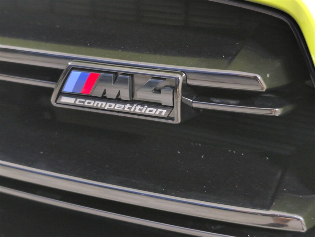 2024 Bmw M4 Competition xDrive Convertible photo 3
