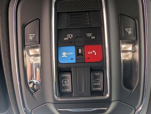 2025 Jeep Grand Cherokee Laredo X photo 16