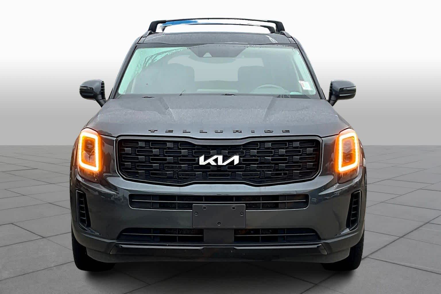 2022 Kia Telluride EX photo 3