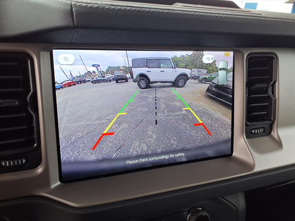 2025 Ford Bronco Outer Banks photo 17