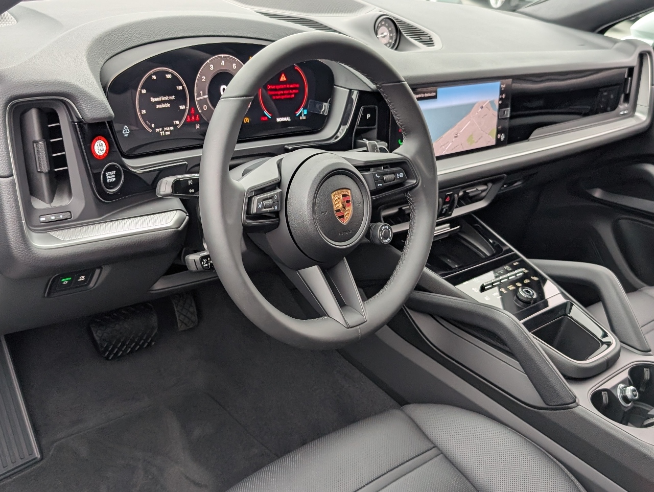 2025 Porsche Cayenne photo 4