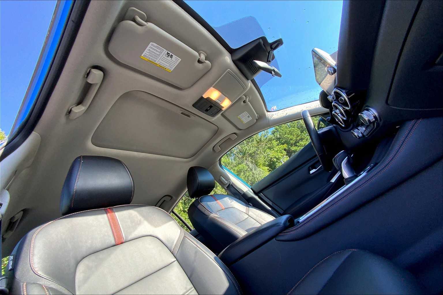 2022 Nissan Sentra SR photo 13