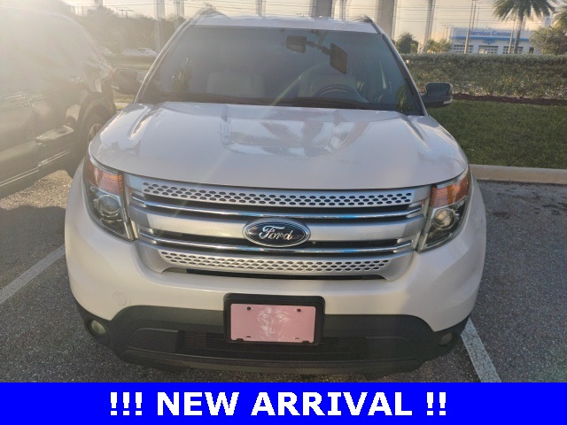 2013 Ford Explorer XLT photo 2