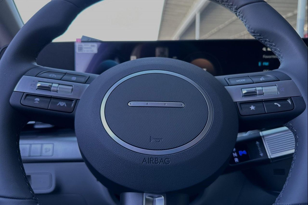 2025 Hyundai Kona SEL photo 21