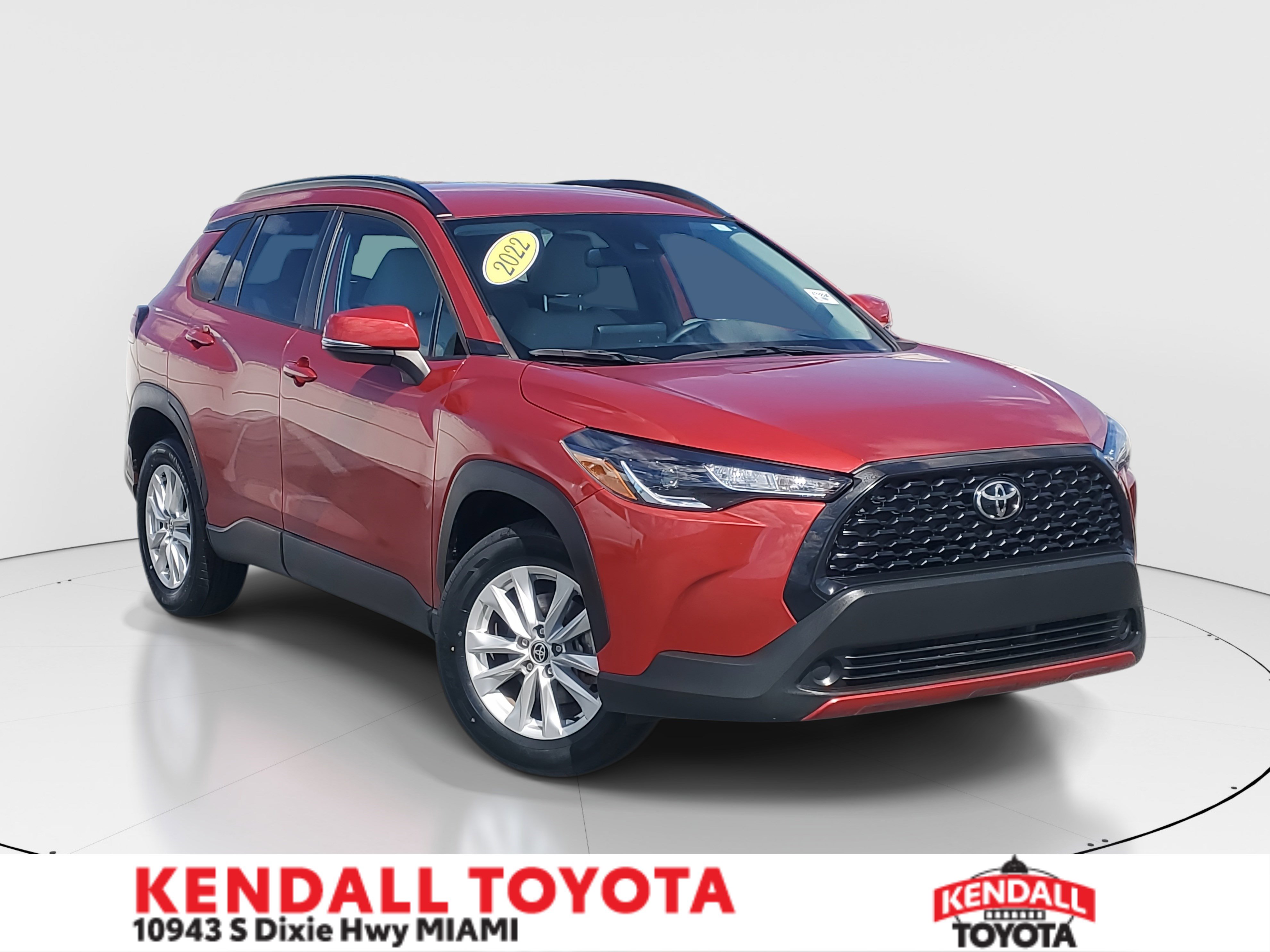 2022 Toyota Corolla Cross LE's photo