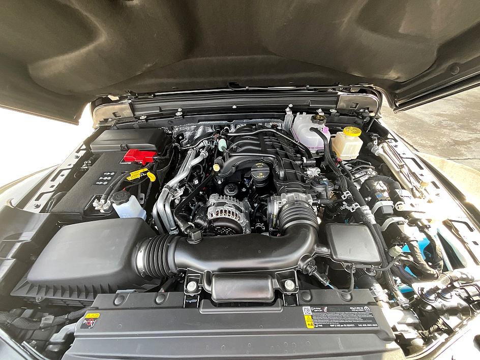 2025 Jeep Gladiator Mojave photo 3