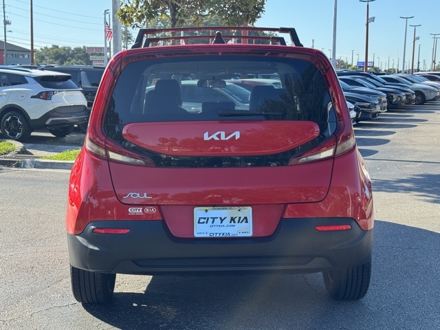 2022 Kia Soul LX S X-Line photo 4