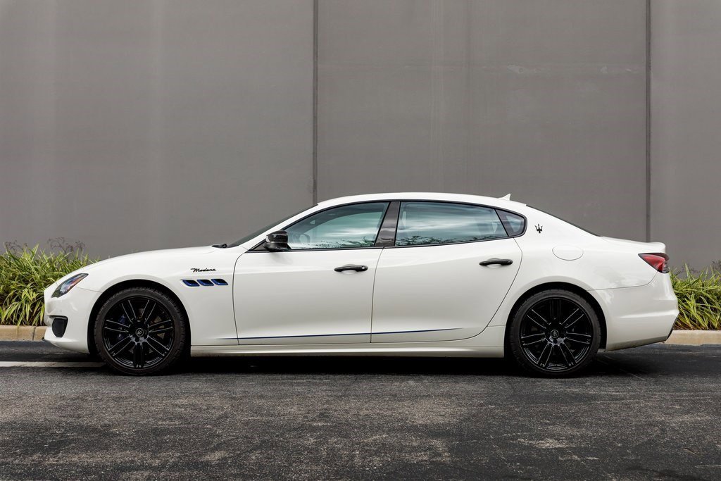 2022 Maserati Quattroporte Modena photo 2