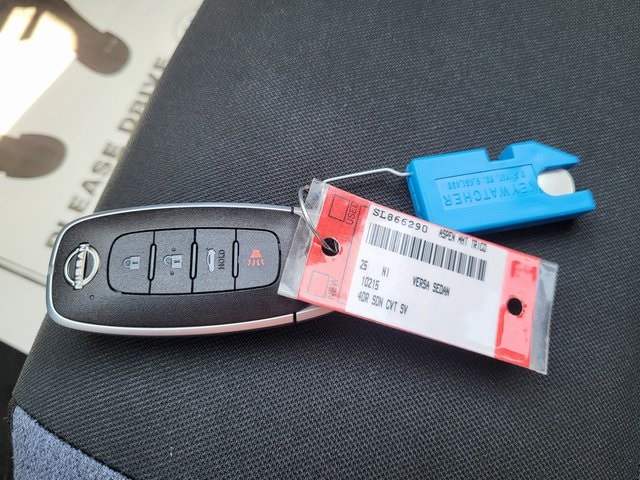 2025 Nissan Versa 1.6 SV photo 22
