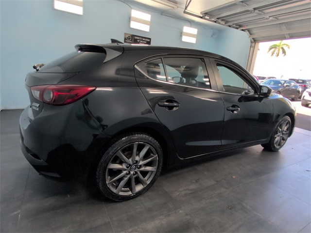 2018 Mazda Mazda3 Grand Touring photo 11