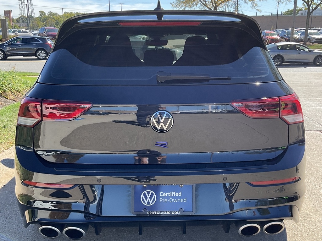 2023 Volkswagen Golf Anniversary Edition photo 3
