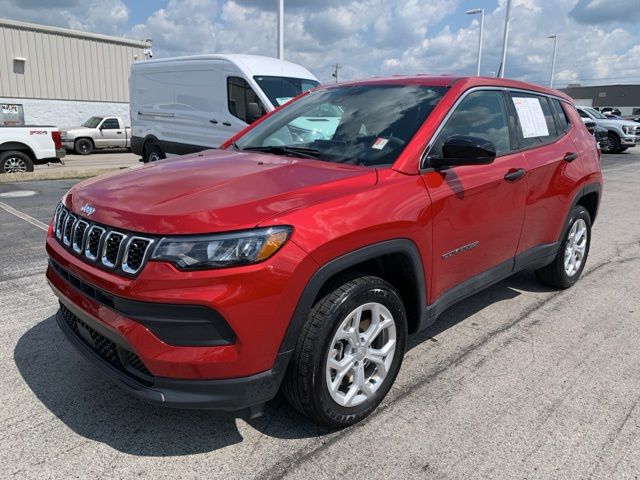 2024 Jeep Compass Sport photo 3