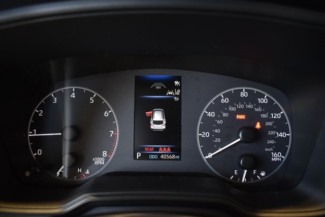 2023 Toyota Corolla Cross LE photo 22