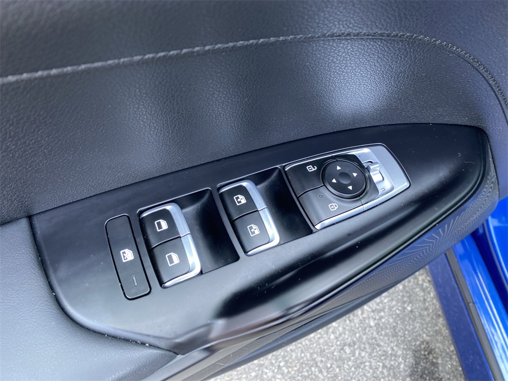 2023 Kia K5 GT-Line photo 12