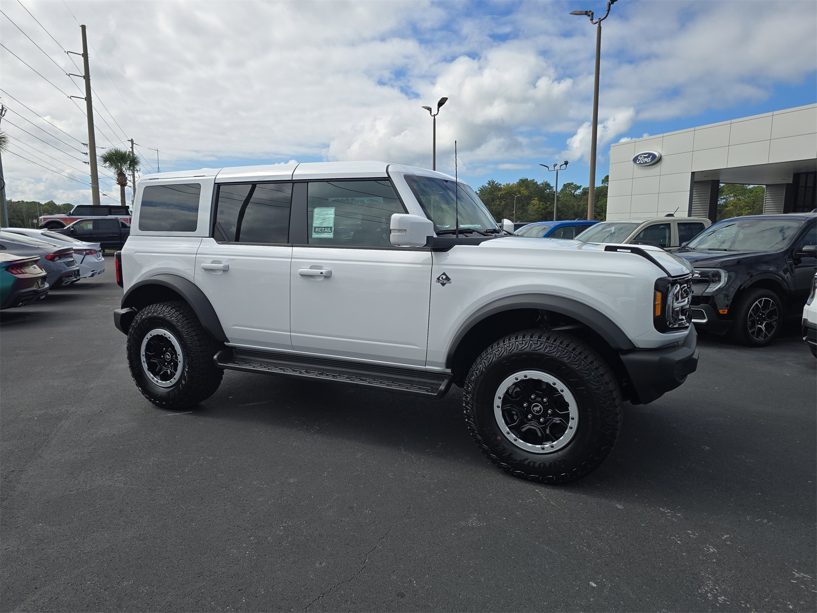2025 Ford Bronco Outer Banks photo 2