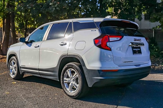 2022 Gmc Terrain SLE photo 3