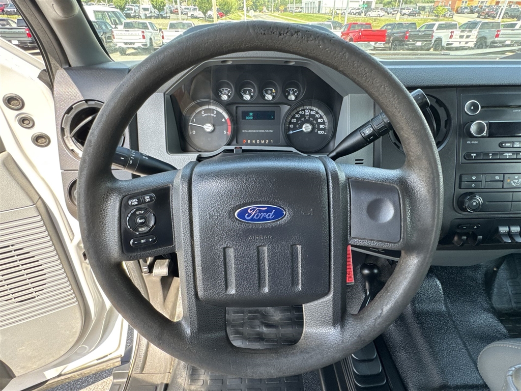 2014 Ford F-550 photo 9
