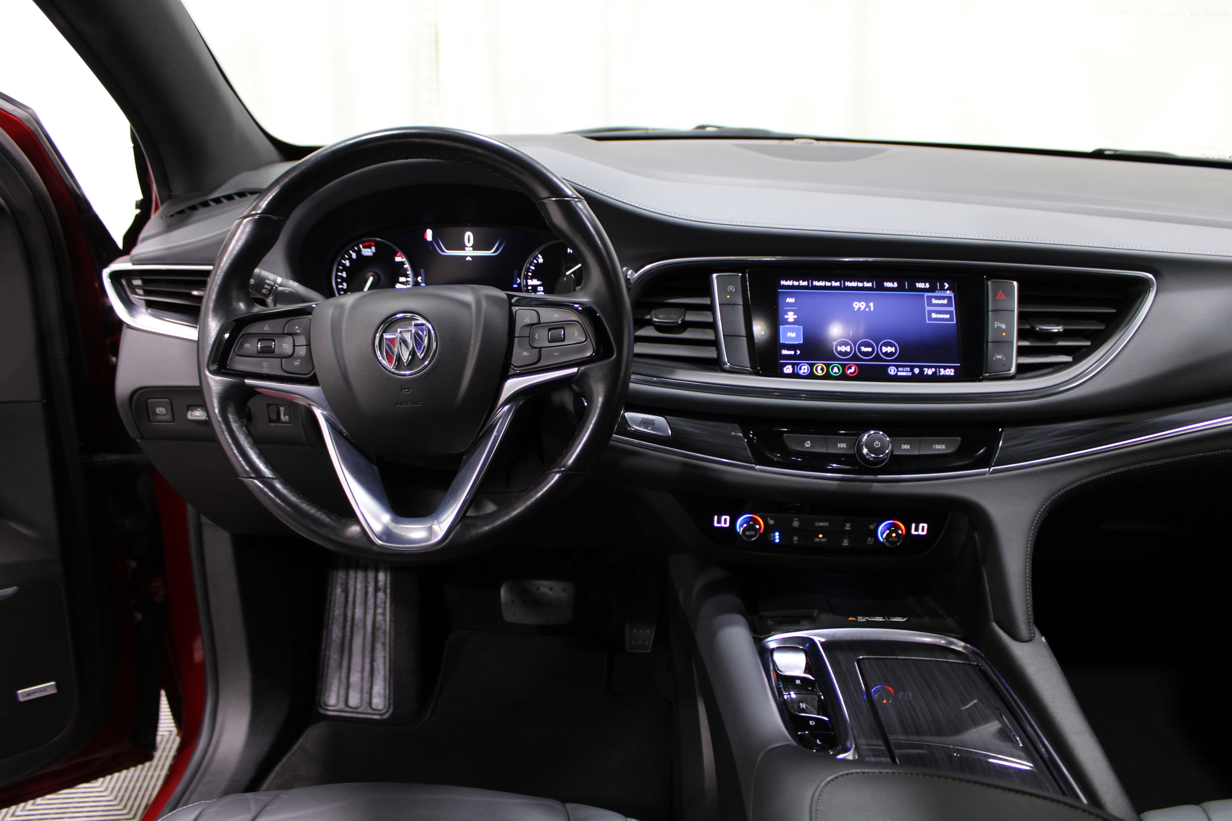 2024 Buick Enclave Premium photo 2