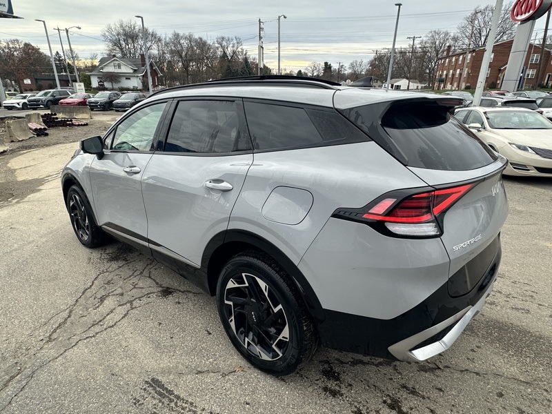 2023 Kia Sportage photo 4