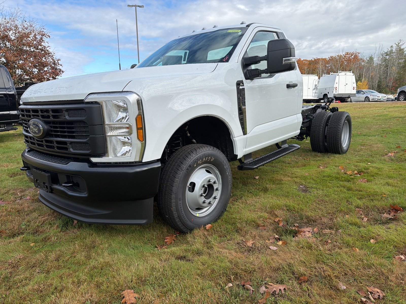 2026 Ford F-350 XL photo 3